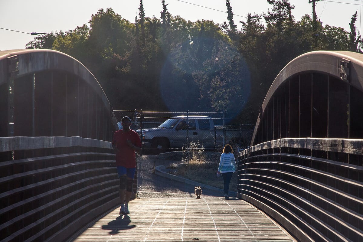 A footbridge over Los Gatos Creek